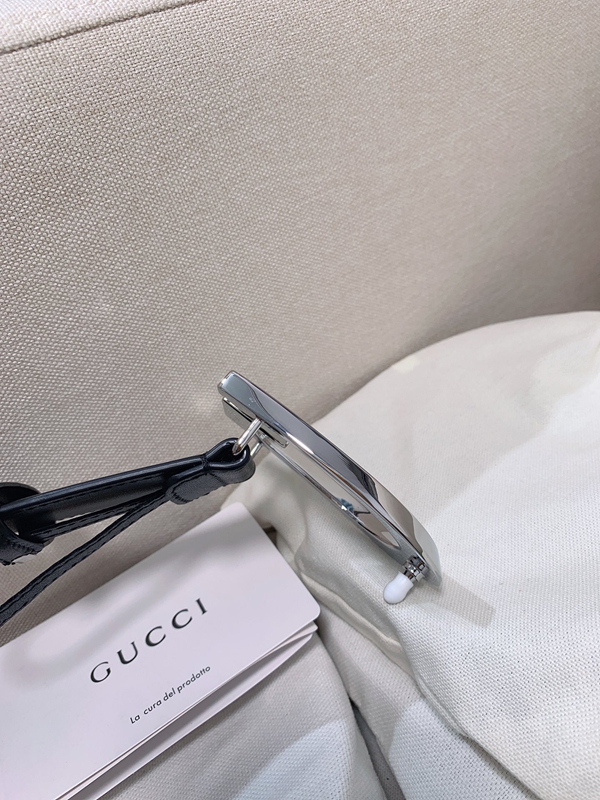 スーパーコピーグッチベルト着用イメージ